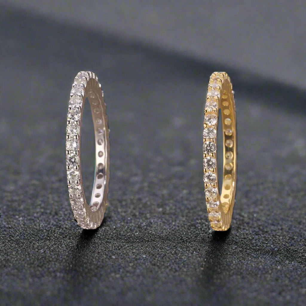 Finest Précieuse™ Pavé Band
