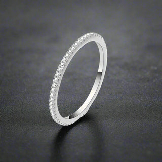 Finest Précieuse™ Pavé Band