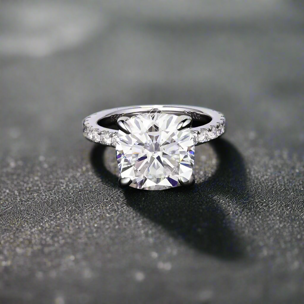 5.0 Cushion With Halo & Pavé